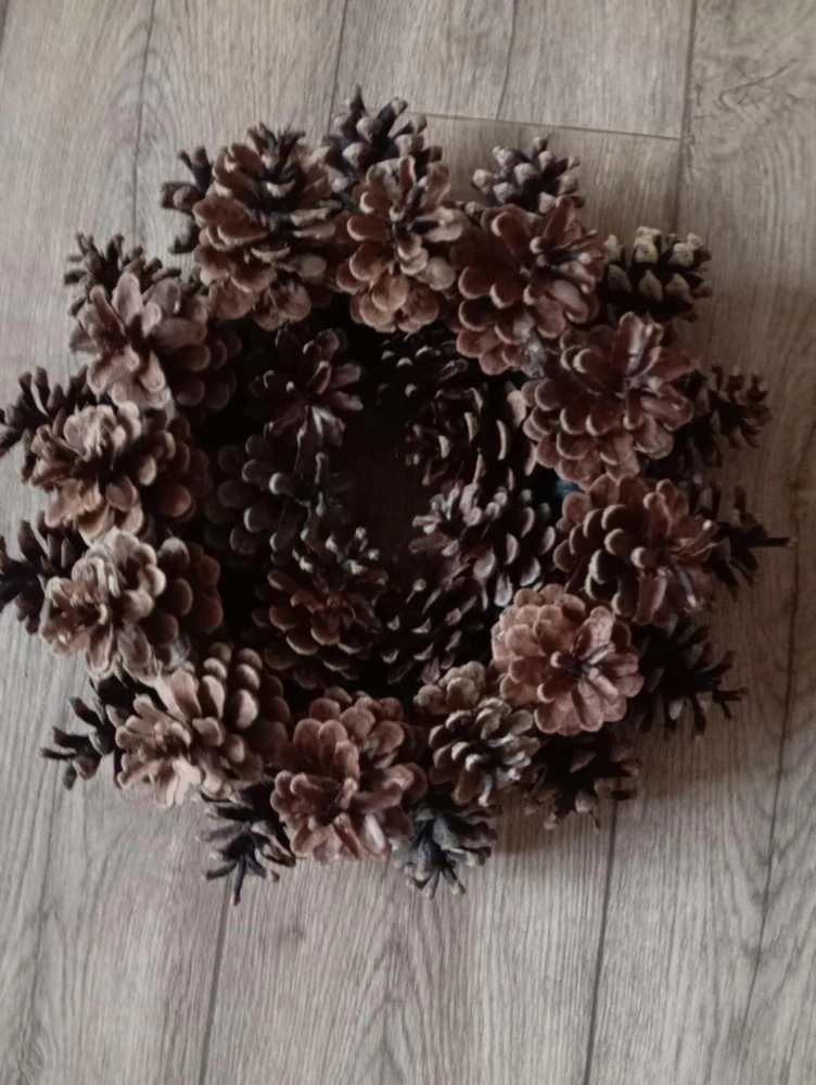 Šiškový věnec 25cm