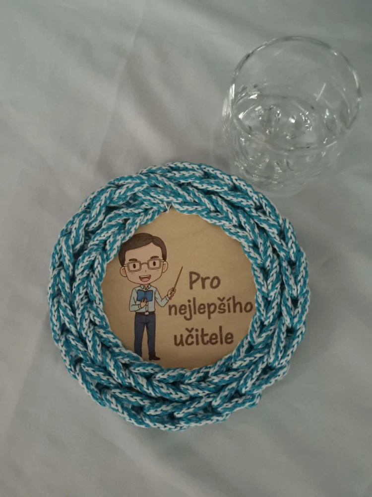Háčkovaný podtácek pro učitele