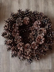 Šiškový věnec 40 cm