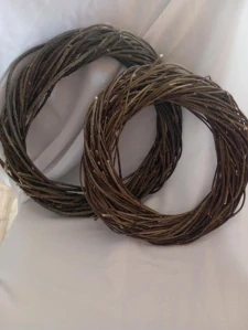 Proutěné věnečky 23cm