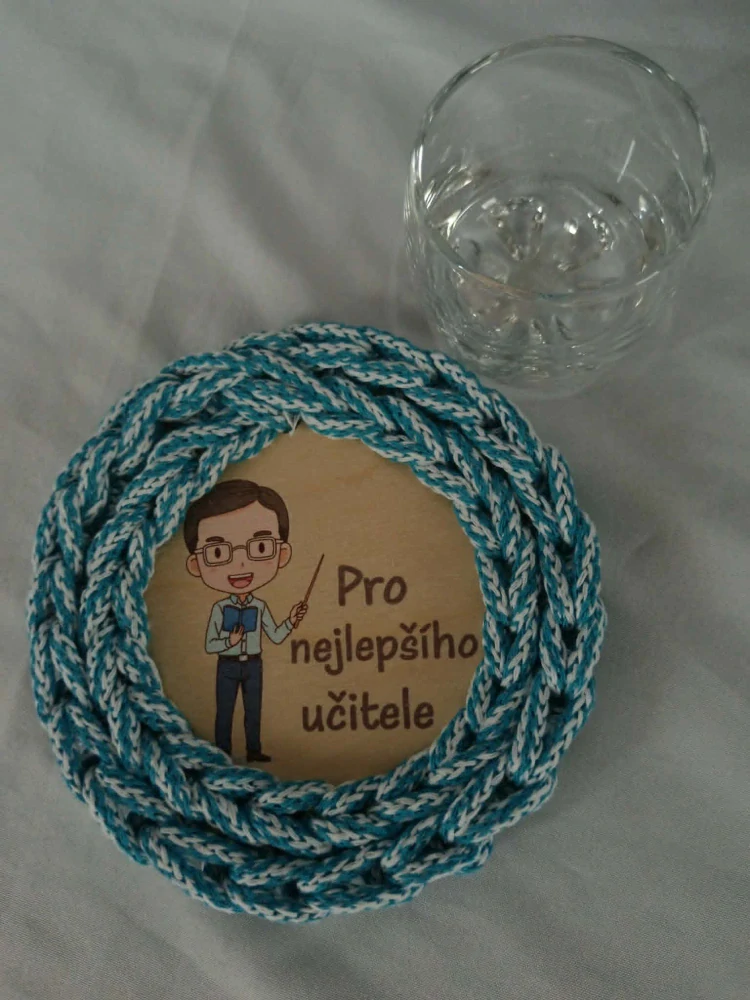 Háčkovaný podtácek pro učitele