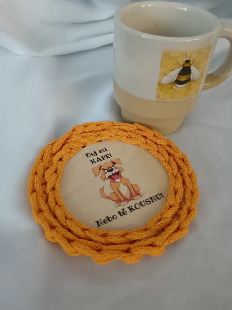 Háčkované podtácky s pejskama